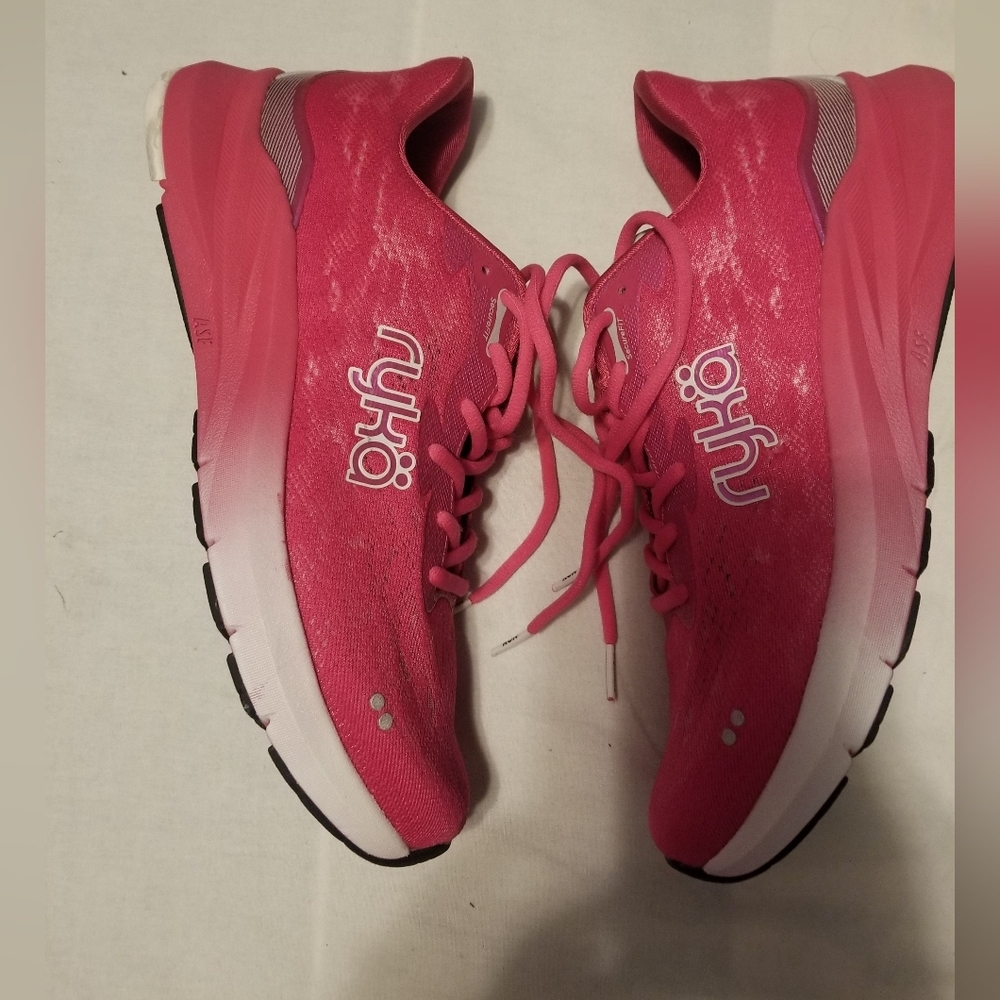 NWOT Eufhoria Running Shoes Women's Size 10M Color Pink/White